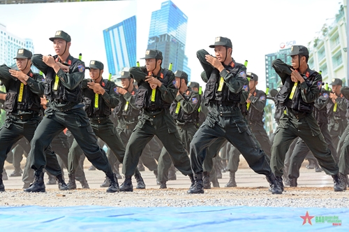 TP Hồ Chí Minh diễn tập xử lý tình huống về an ninh trật tự